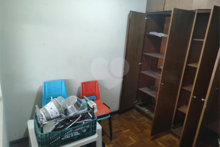Casa à venda com 4 quartos, sendo 2 suítes, no condomínio Chácara das Rosas, São Paulo - SP