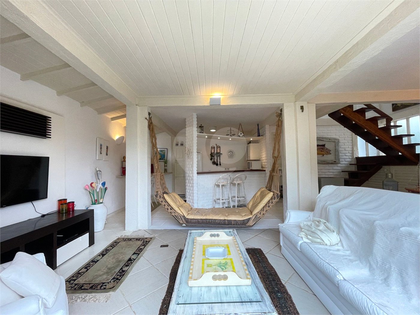 Casa em condomínio à venda ou para alugar com 3 quartos, sendo 1 suíte,  em Geribá, Armação dos Búzios, RJ