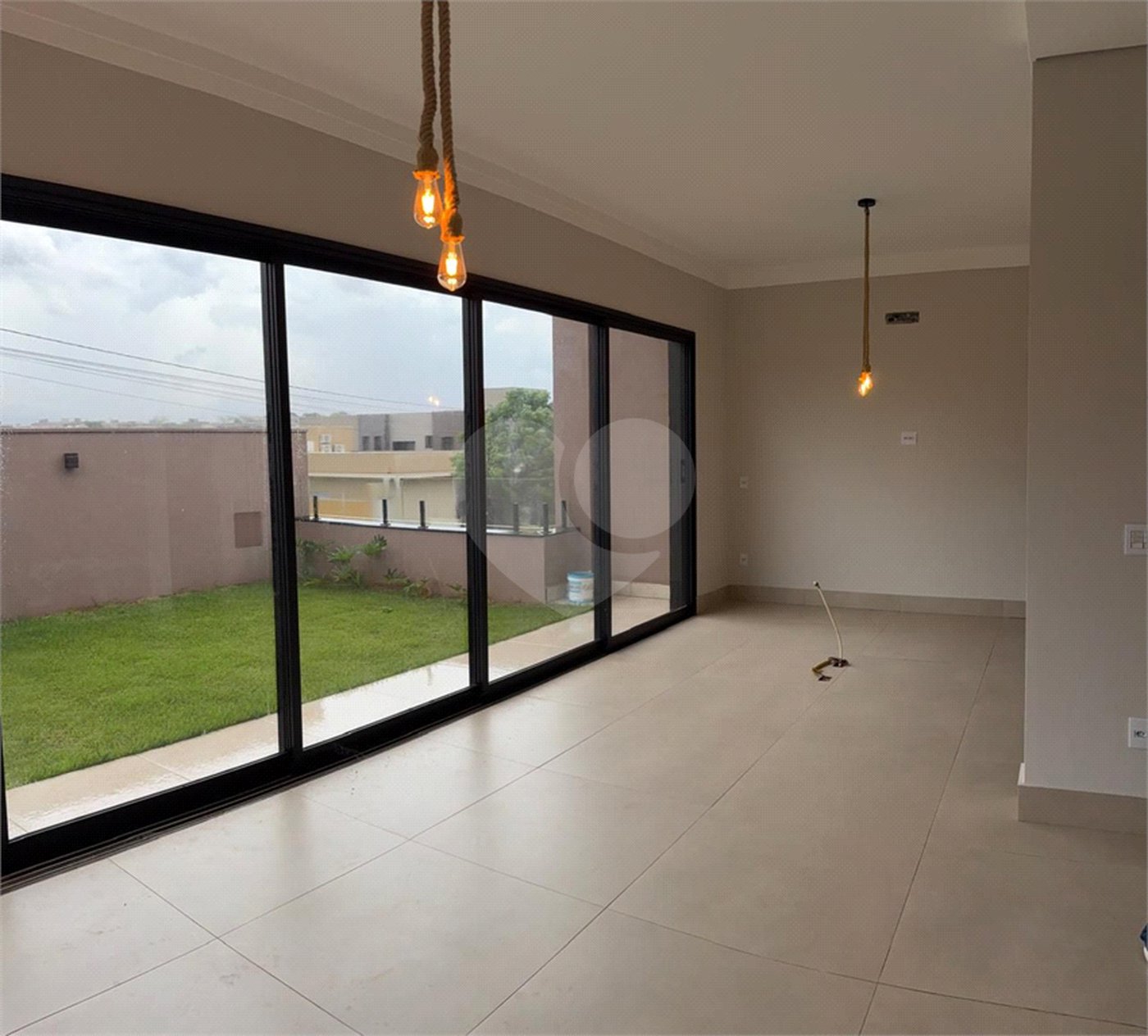 Casa à venda com 3 suítes no condomínio Quinta dos Ventos, Ribeirão Preto - SP