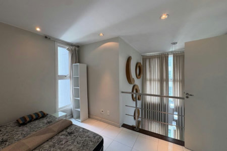 Apartamento com 2 dormitórios à venda, 78 m² por R$ 640.000,00 - Gonzaga - Santos/SP