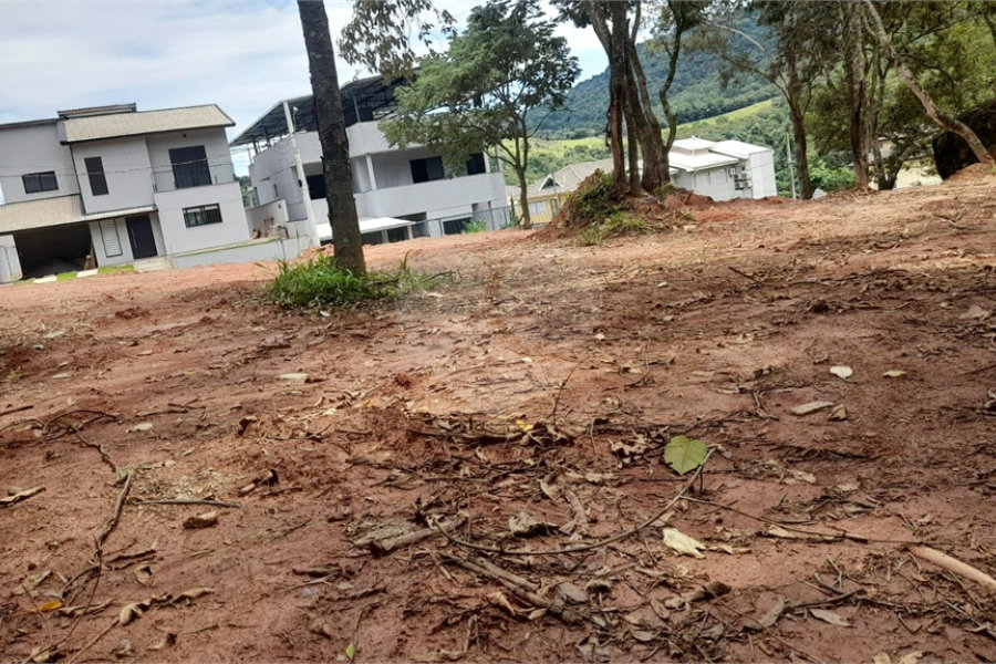 Terreno à venda no condomínio Itaguaçu da Cantareira, São Paulo - SP