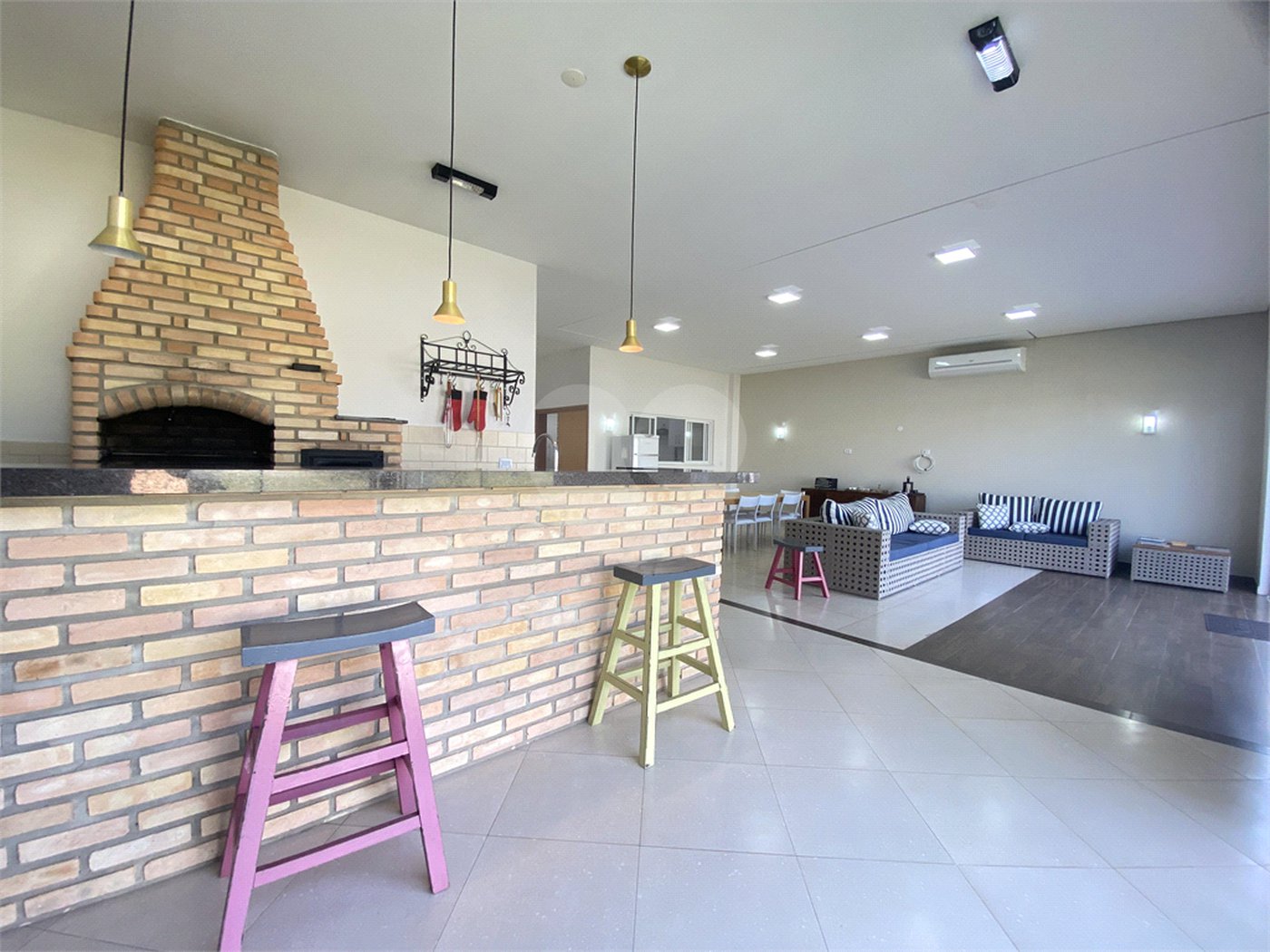 Casa à venda com 3 suítes no condomínio Palmeiras Imperiais, Salto - SP