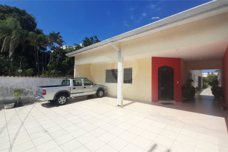 Casa á venda - Peruibe