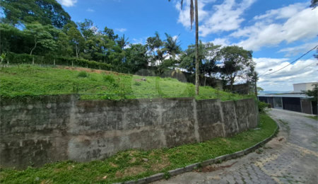 Casa à venda no condomínio Jardim da Montanha I, Mairiporã - SP