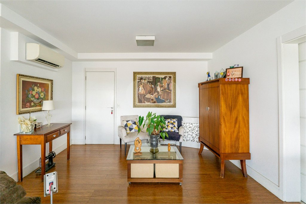 Apartamento à venda com 3 suítes em Santo Amaro, São Paulo, SP