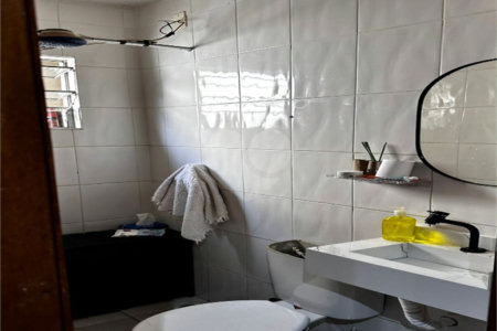 Sobrado à venda com 3 quartos, sendo 1 suíte, em Jardim Camila, Sorocaba, SP