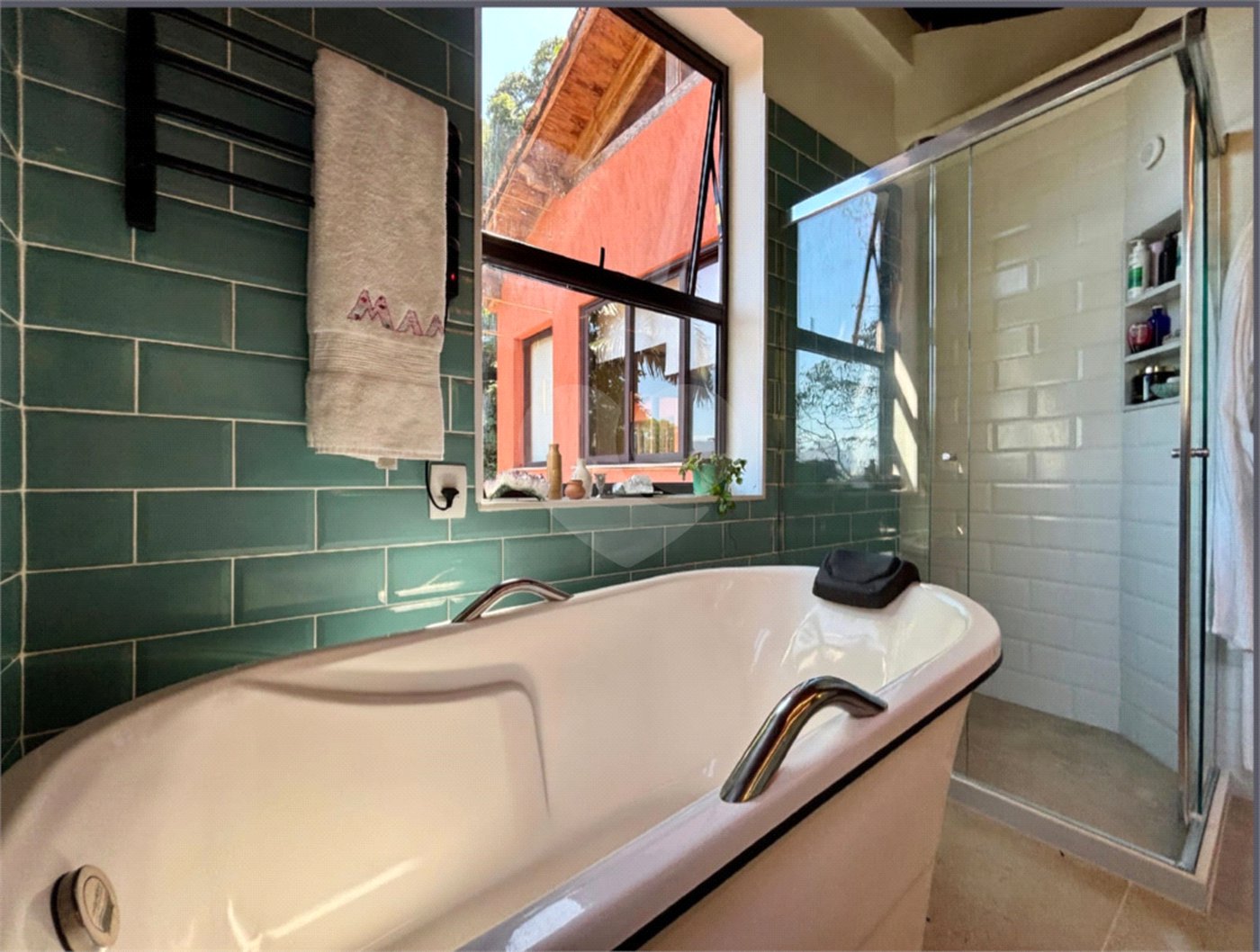 Casa à venda com 4 quartos, sendo 1 suíte, em Lagoa, Rio de Janeiro, RJ