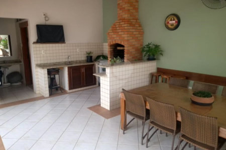 Sobrado à venda com 4 quartos, sendo 2 suítes,  em Jardim Eltonville, Sorocaba, SP