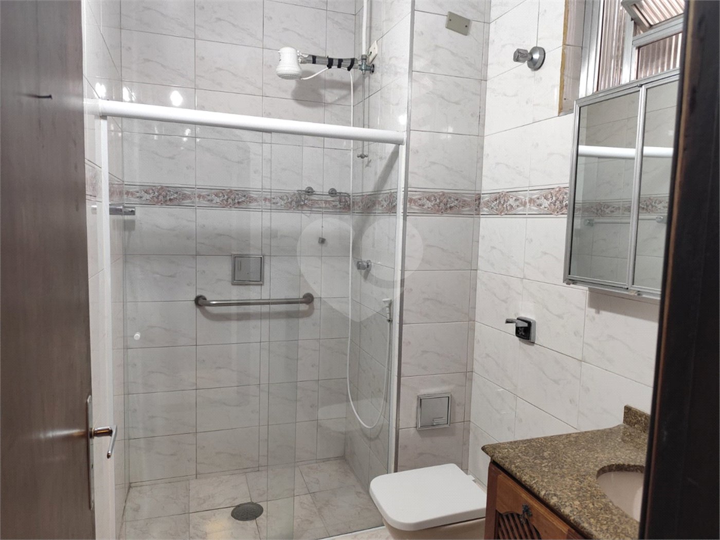 Sobrado à venda com 2 quartos em Vila Nivi, São Paulo, SP
