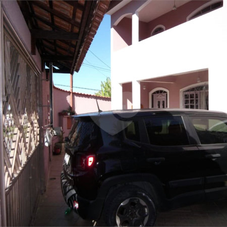 Sobrado à venda com 3 quartos, sendo 2 suítes, em Vila Júlia, Poá, SP