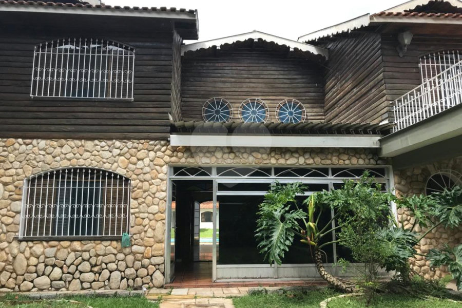Casa à venda com 4 suítes no condomínio Alpes da Cantareira, Mairiporã - SP