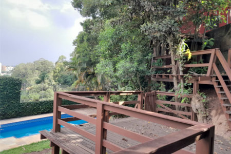Sobrado à venda com 6 quartos, sendo 3 suítes, em Rolinópolis, São Paulo, SP