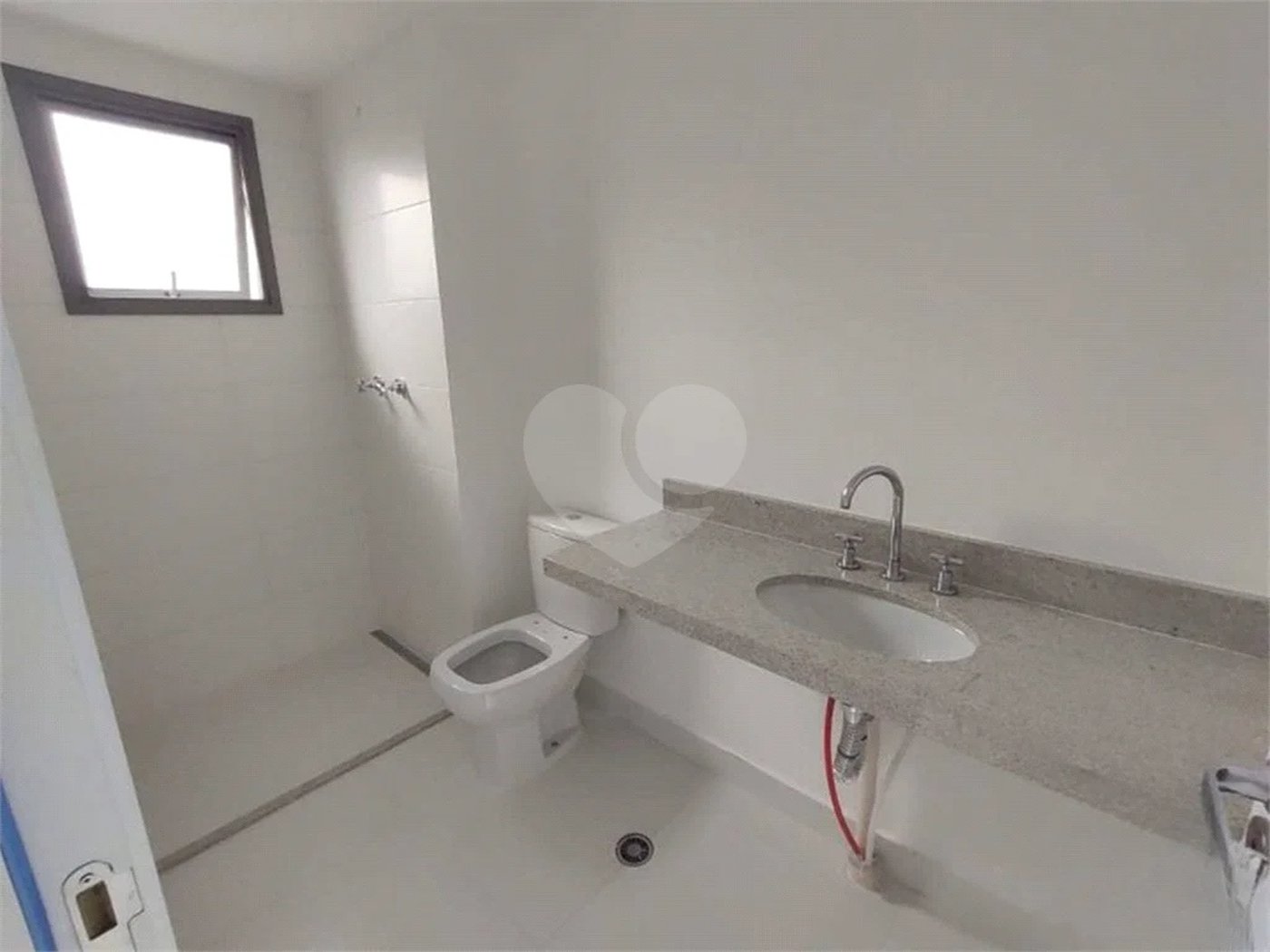 Apartamento novo com 129m² na Mooca com 2 suítes e 2 vagas.