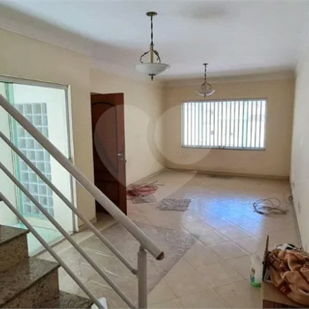 Excelente Sobrado à venda no Ipiranga c/ 220m2 - 4 Suítes/2 Vagas - 600 m. metrô Sacomã
