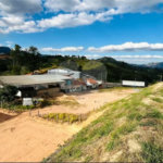 Terreno Amplo com 6.265m² e Acesso por Dois Níveis – Ótima Localização!