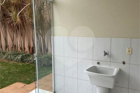 Casa para alugar com 3 quartos, sendo 1 suíte, no condomínio Reserva da Mata, Vinhedo - SP
