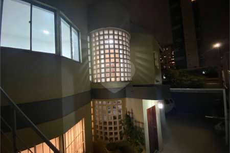 Sobrado à venda com 7 quartos, sendo 2 suítes, em Brooklin Paulista, São Paulo, SP