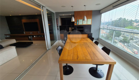Apartamento à venda com 3 suítes em Campo Belo, São Paulo, SP