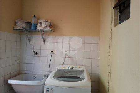 Casa à venda com 4 quartos, sendo 1 suíte,  em Parque Continental, São Paulo, SP