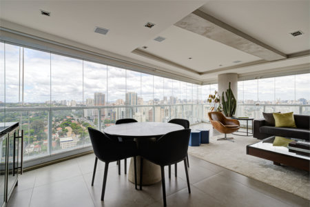 Apartamento à venda com 3 suítes em Campo Belo, São Paulo, SP