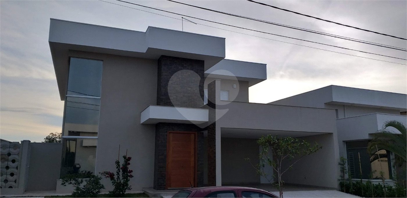Casa à venda com 4 quartos, sendo 3 suítes,  no condomínio Residencial Montreal, São Carlos - SP