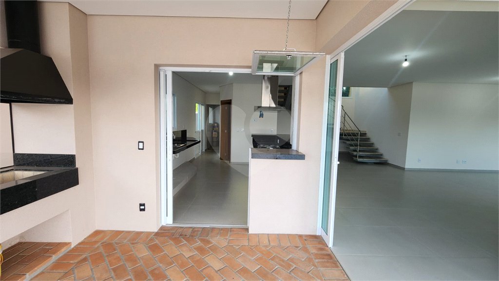 Casa à venda com 4 suítes no condomínio Santa Isabel I, Louveira - SP
