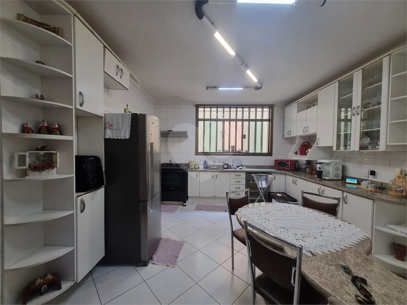 Sobrado à venda com 3 quartos, sendo 1 suíte,  em Vila Trujillo, Sorocaba, SP