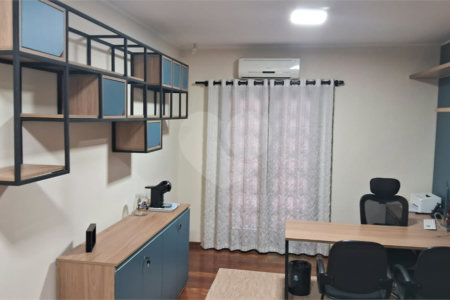 Sobrado à venda com 4 quartos, sendo 2 suítes, em Jardim Quisisana, Poços de Caldas, MG