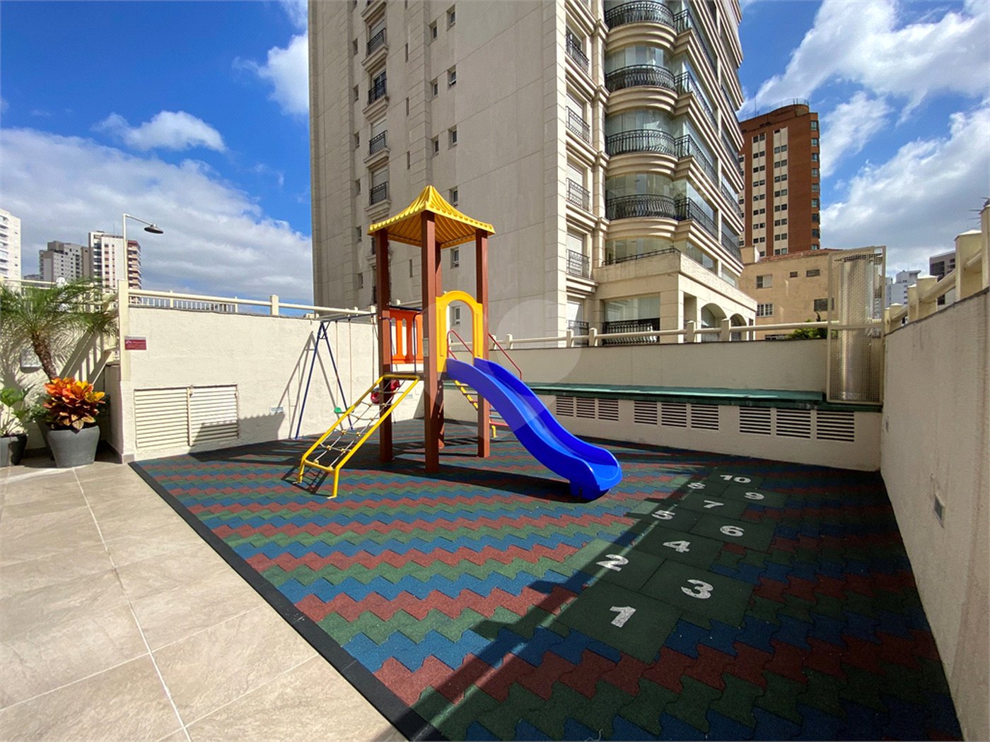 Duplex à venda com 4 suítes em Santana, São Paulo, SP