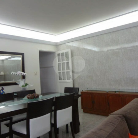 Sobrado à venda com 3 quartos em Santana, São Paulo, SP