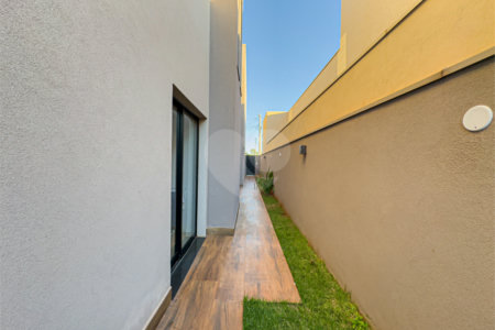 Condomínio à venda com 4 quartos, sendo 3 suítes, em Loteamento Terras de Florença, Ribeirão Preto, SP