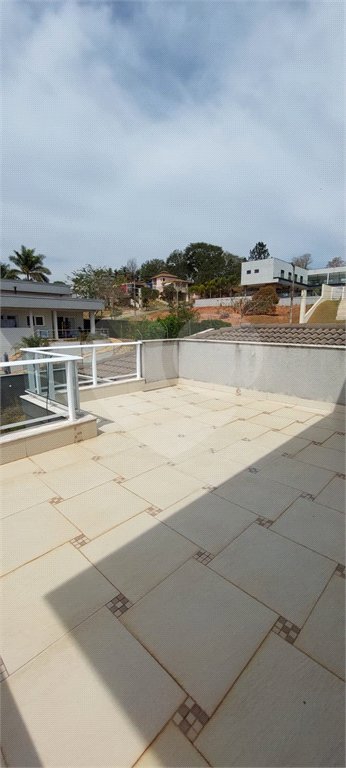 Casa à venda com 3 suítes no condomínio Figueira Garden, Atibaia - SP