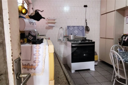 Sobrado à venda com 5 quartos, sendo 2 suítes, em Vila Trujillo, Sorocaba, SP