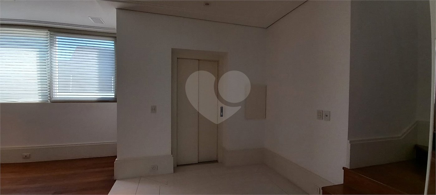 Sobrado à venda ou para alugar com 7 quartos, sendo 4 suítes,  em Cidade Jardim, São Paulo, SP