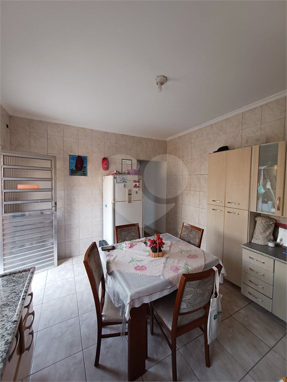 Casa à venda com 3 quartos, sendo 1 suíte,  em Jardim Santa Mônica, São Paulo, SP