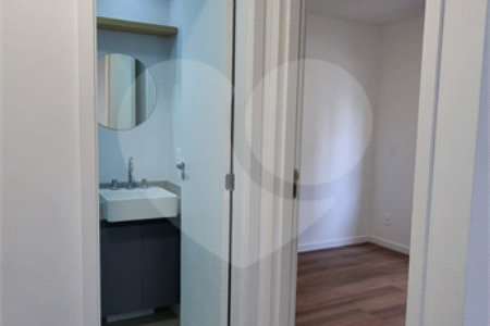 Apartamento à venda com 2 quartos, sendo 1 suíte, em Moema, São Paulo, SP