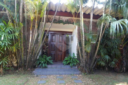 Casa Térrea à venda com 3 quartos, sendo 1 suíte,  em Chácara Monte Alegre, São Paulo, SP