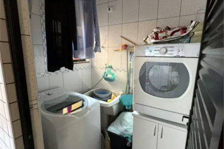 Sobrado à venda com 3 quartos, sendo 1 suíte, em Vila Califórnia, São Paulo, SP
