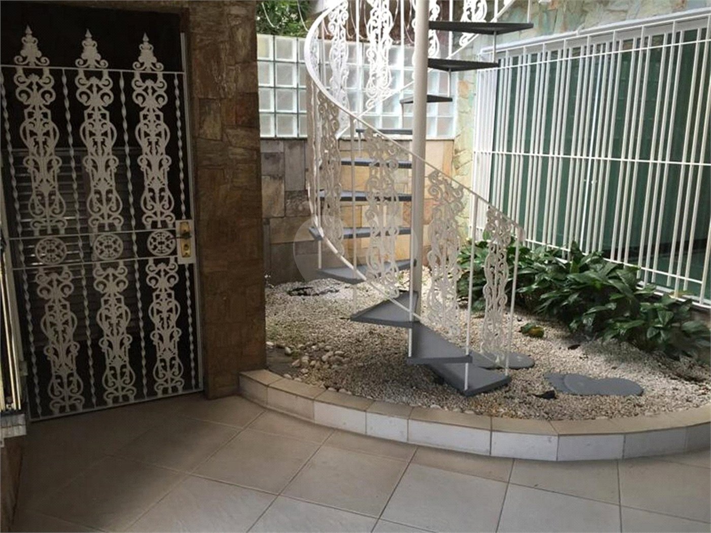 Sobrado à venda com 3 quartos, sendo 1 suíte, em Vila Galvão, Guarulhos, SP