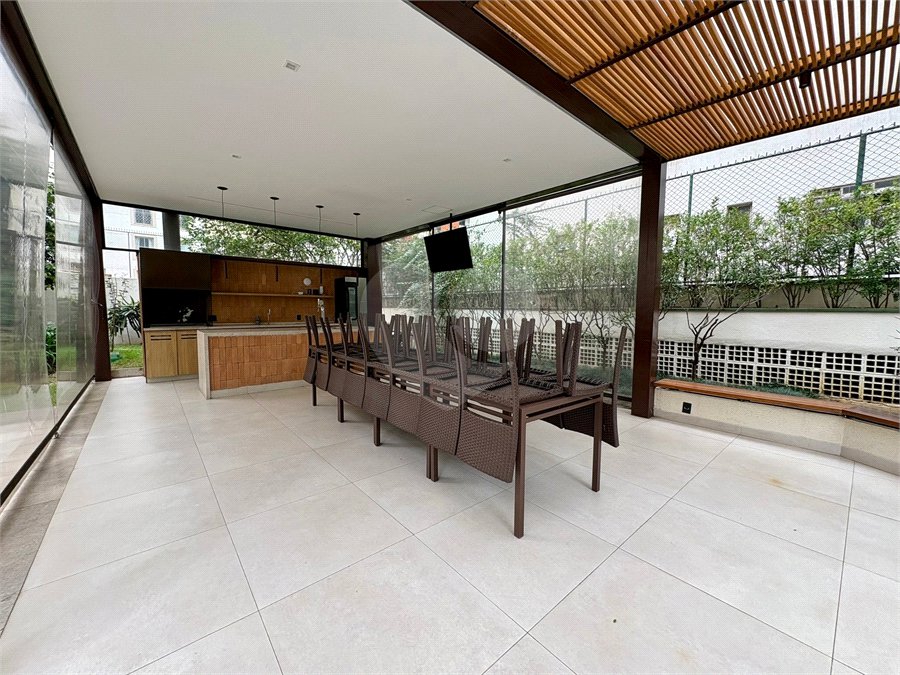 Apartamento à venda com 4 quartos, sendo 1 suíte, em Moema, São Paulo, SP