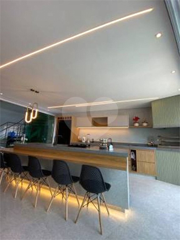 Casa à venda com 4 suítes no condomínio Jardim dos Lagos, Indaiatuba - SP