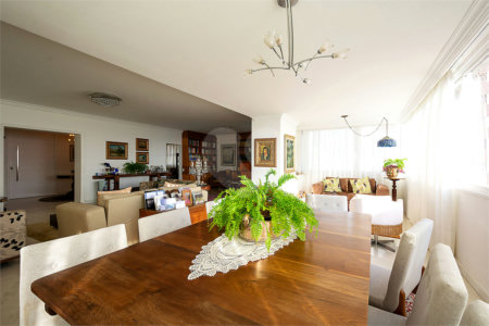 Apartamento à venda com 4 suítes em Jardim Marajoara, São Paulo, SP