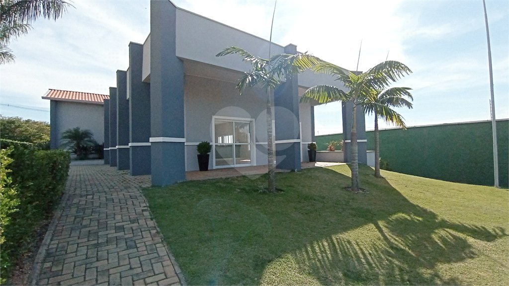 Casa à venda com 3 suítes no condomínio Vita Verdi, Valinhos - SP