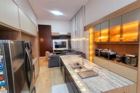 Casa à venda com 4 suítes no condomínio Sta Morriz, Campinas - SP