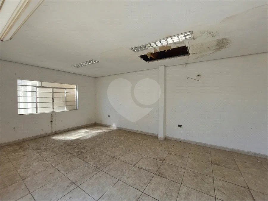 Casa Comercial com 4 salões à venda - Centro | Atibaia