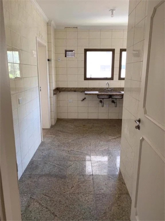 Apartamento à venda com 3 suítes em Vila Suzana, São Paulo, SP