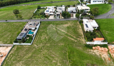 Terreno à venda no condomínio Residencial Village Saint Charbel, Araçoiaba da Serra - SP