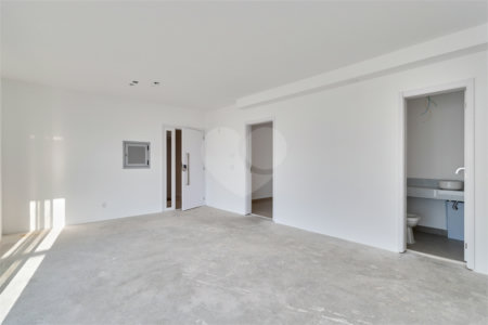 Apartamento à venda com 3 quartos, sendo 1 suíte, em Jardim Marajoara, São Paulo, SP