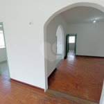 Casa à venda com 3 quartos no Centro, Vinhedo, SP