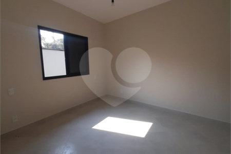 Casa à venda com 3 quartos, sendo 1 suíte, em Residencial/Comercial, Vinhedo, SP